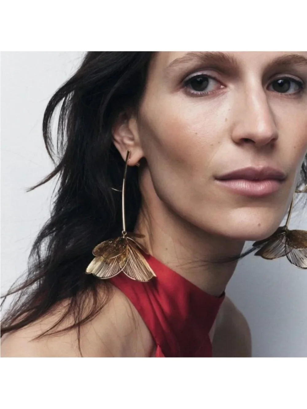 New! Gold Wire Flower Drop Earrings (1026) NWOT